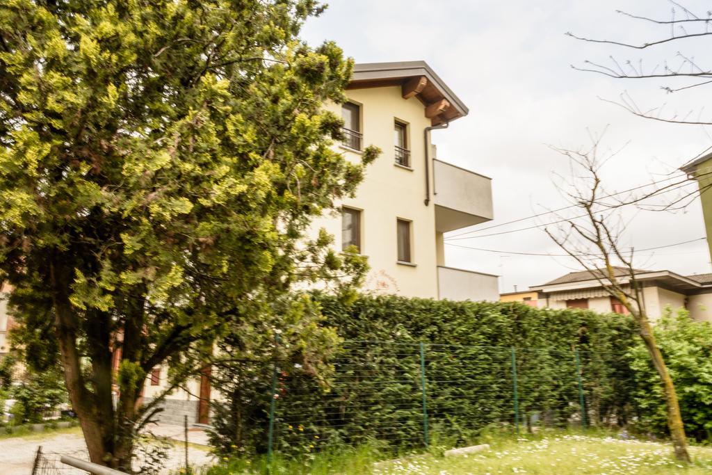 Bed And Breakfast Linate Peschiera Borromeo Dış mekan fotoğraf